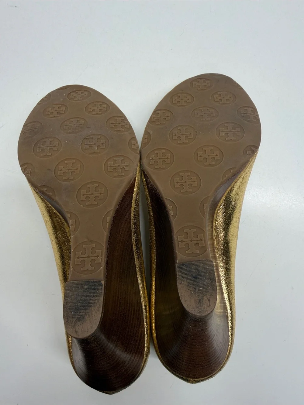 Tory Burch Sally Wedge Heels Pumps Metallic Leather Crackle Open Toe Gold 9